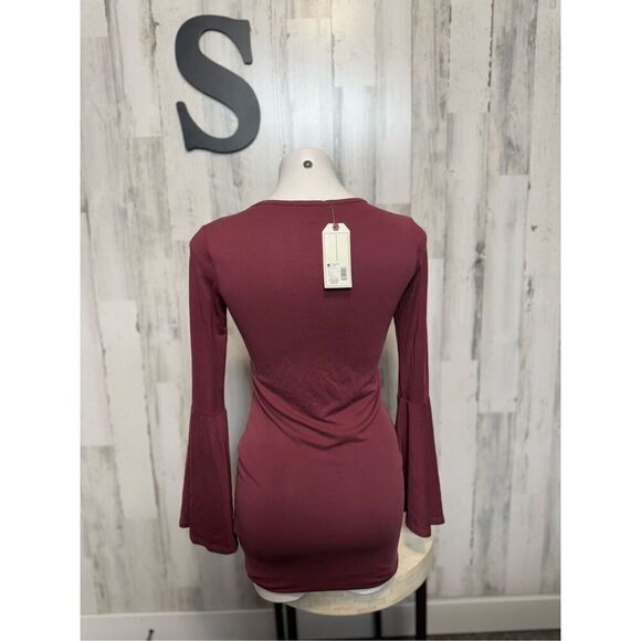 Adam Levine dress - Picture 6 of 7